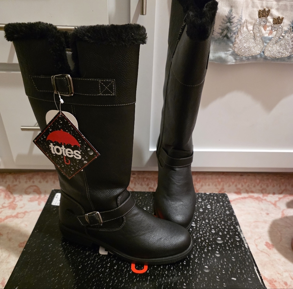 Totes Scarlet Black Rain boots